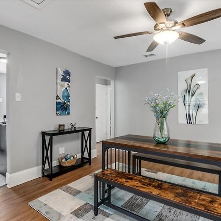 Modern & Cozy East Side Gem ~ Queen Beds ~ Parking Detroit Buitenkant foto