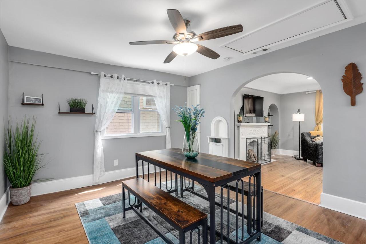 Modern & Cozy East Side Gem ~ Queen Beds ~ Parking Detroit Buitenkant foto